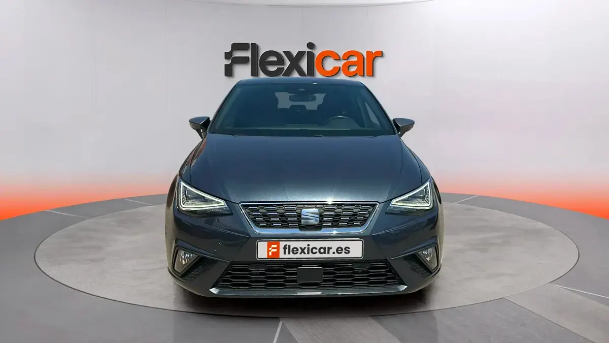 Usado Seat Ibiza XCELLENCE 116 CV (85 kW) 2024 Gris Utilitario