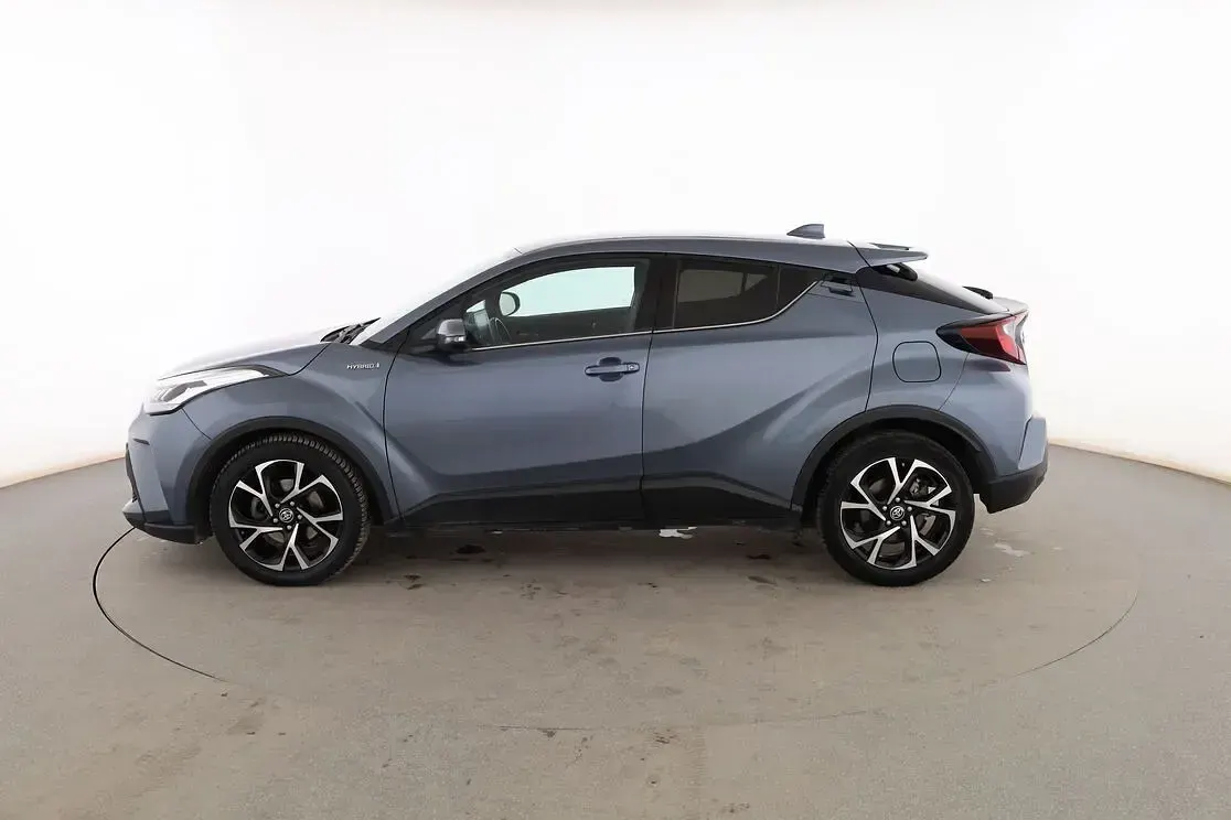Usado Toyota C-HR Advance 122 CV (89 kW) 2020 Gris SUV