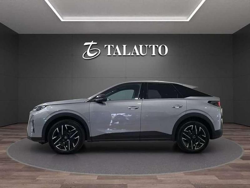 Usado Peugeot 3008 Allure 136 CV (100 kW) 2024 Gris SUV