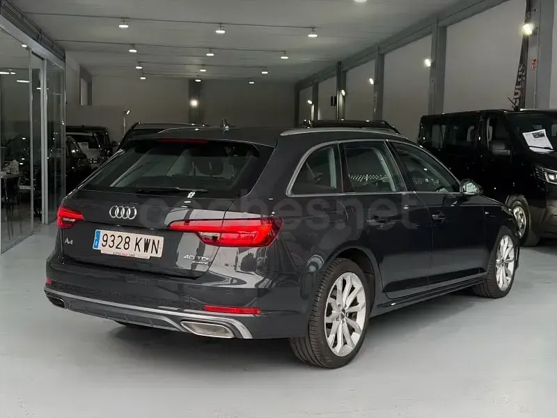 Usado Audi A4 S-Line 190 CV (139 kW) 2019 Gris / plata Familiar