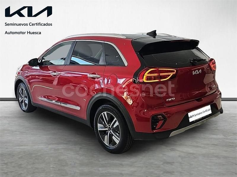 Usado Kia Niro 141 CV (103 kW) 2021 Rojo SUV
