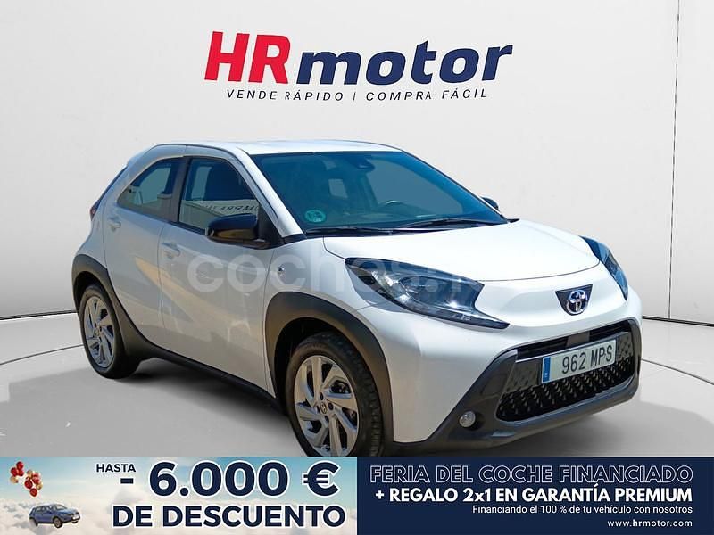 Blanco Usado 2024 Toyota Aygo X-play Utilitario | 14.780 € (Precio justo) - Imagen 1/4