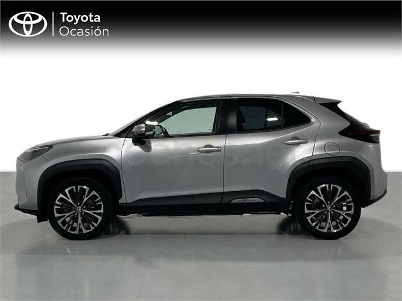 Usado Toyota Yaris Cross Style 116 CV (85 kW) 2021 Gris / plata SUV