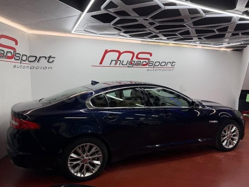 Usado Jaguar XF Luxury 200 CV (147 kW) 2015 Azul Berlina