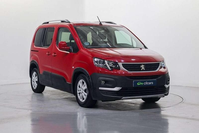 Usado Peugeot Rifter Active 102 CV (75 kW) 2019 Rojo Monovolumen