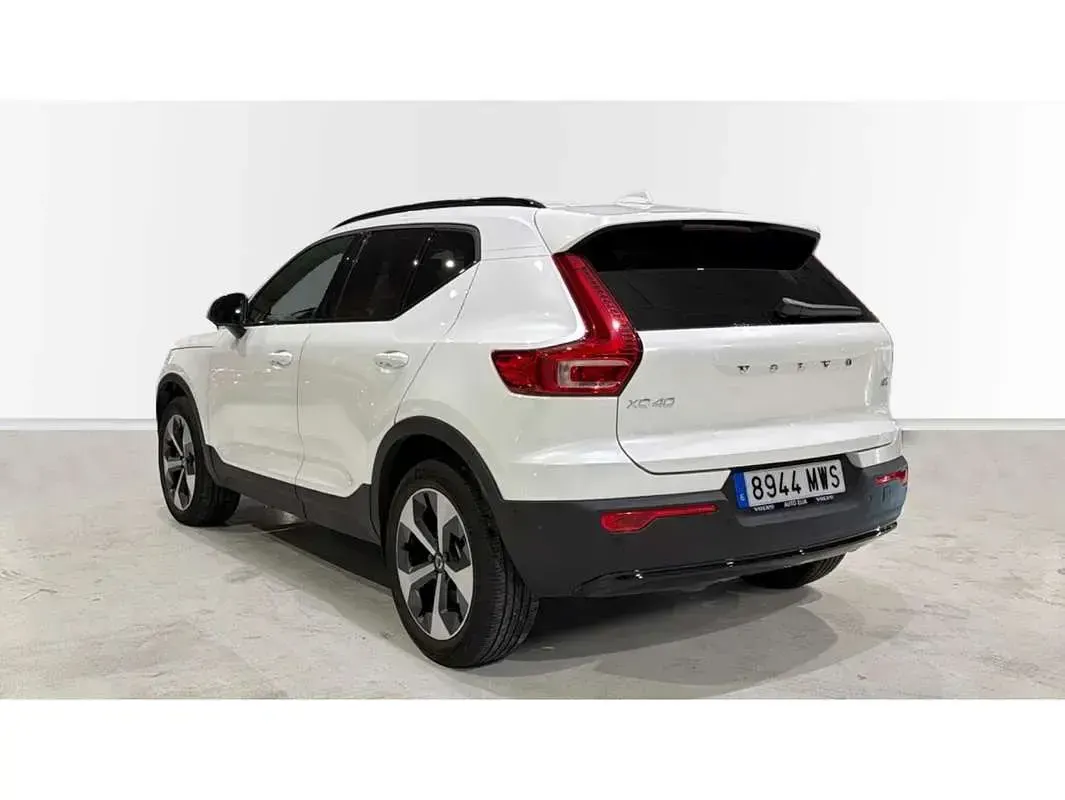 Usado Volvo XC40 Plus 129 CV (94 kW) 2024 Blanco SUV