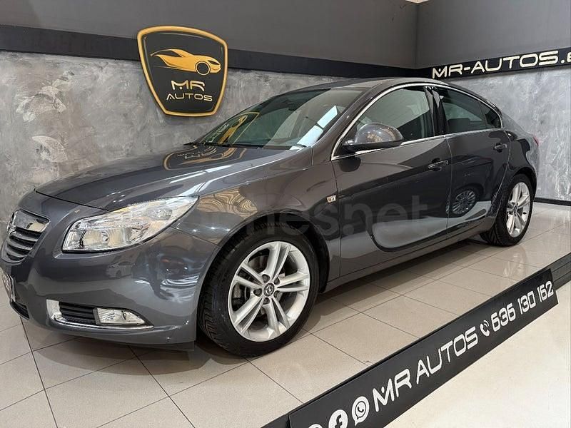 Usado Opel Insignia Sport 220 CV (161 kW) 2009 Gris / plata Berlina