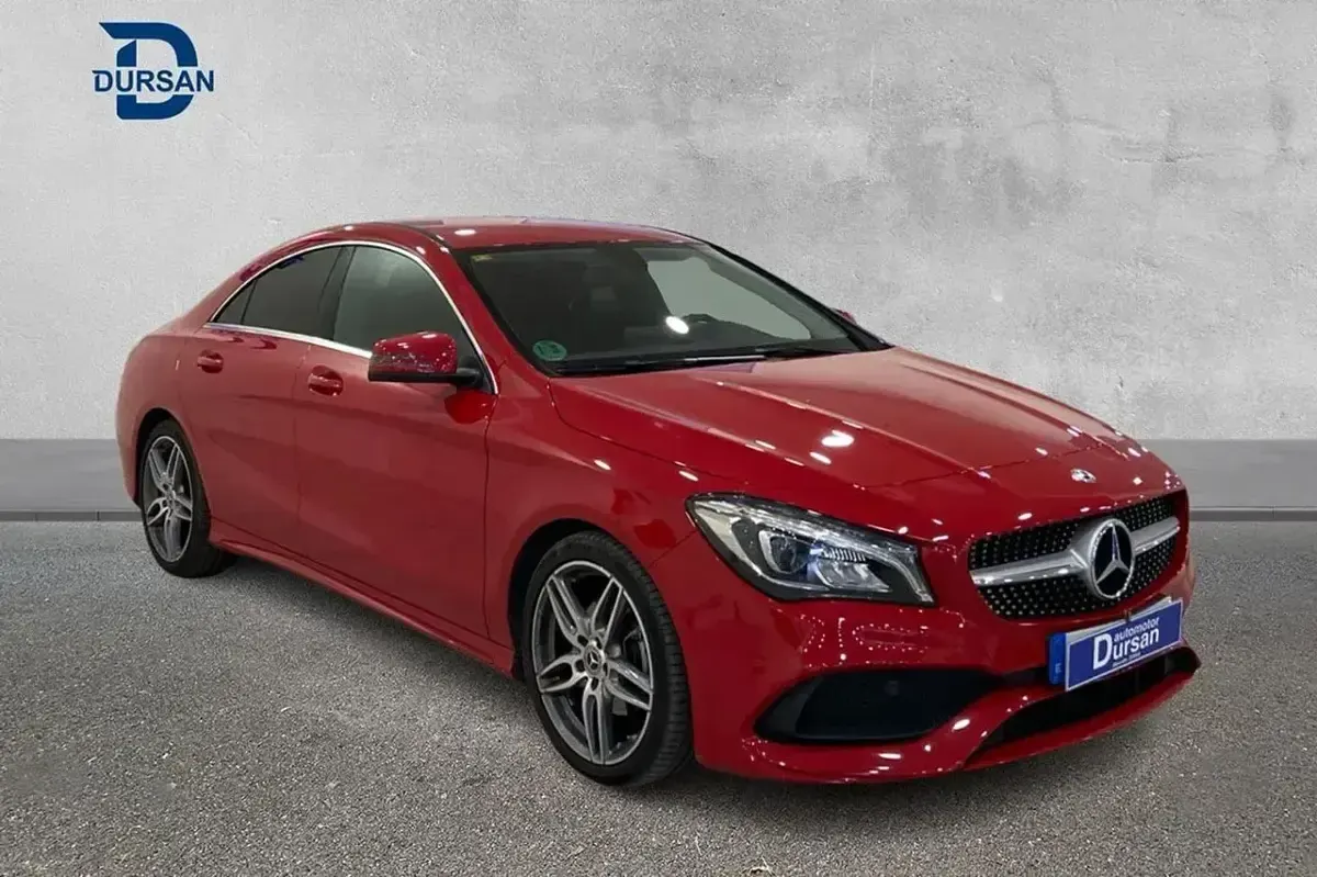 Usado Mercedes CLA200 158 CV (116 kW) 2018 Rojo Berlina