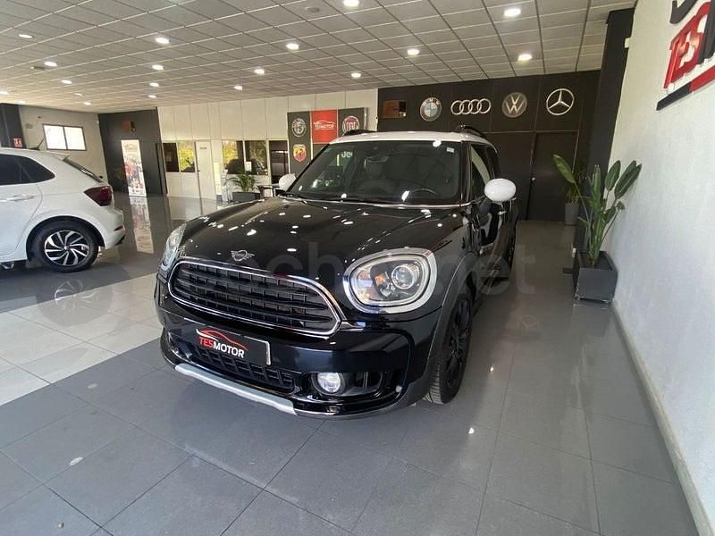Usado Mini One Countryman 102 CV (75 kW) 2019 Negro SUV