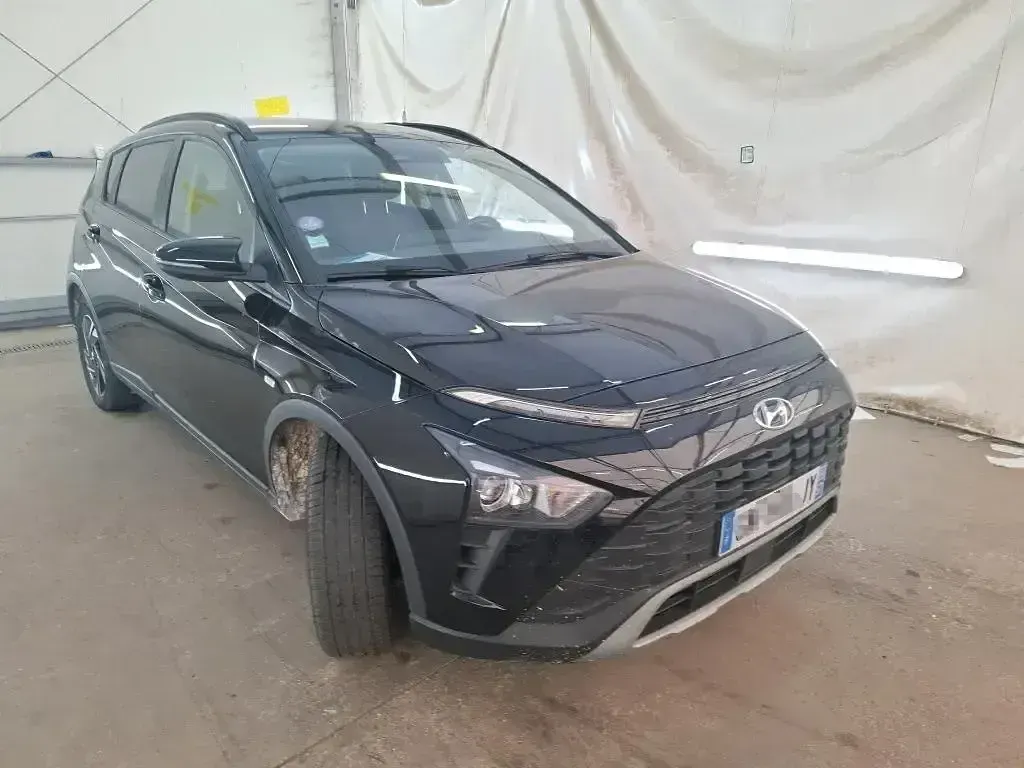 Usado Hyundai Bayon 101 CV (74 kW) 2023 Negro SUV