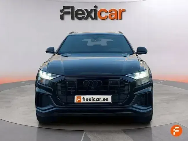 Usado Audi Q8 286 CV (210 kW) 2022 Negro SUV
