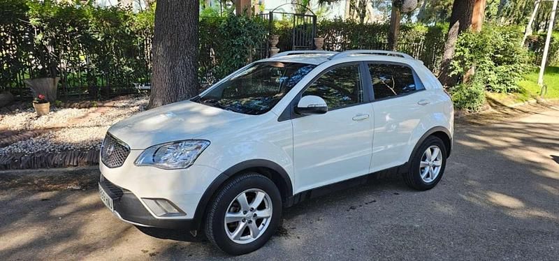Usado Ssangyong (KGM) Korando Limited 150 CV (110 kW) 2012 Blanco SUV