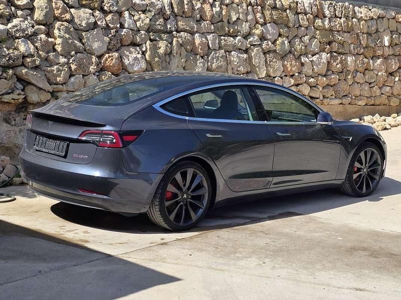 Gris Usado 2021 Tesla Model 3 Performance Berlina | 19.990 € - Imagen 1/4