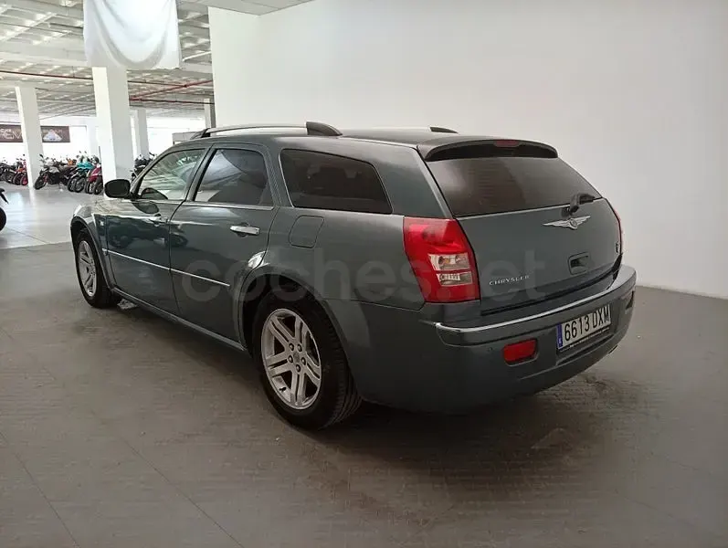 Usado Chrysler 300C Touring 193 CV (141 kW) 2006 Gris / plata Familiar