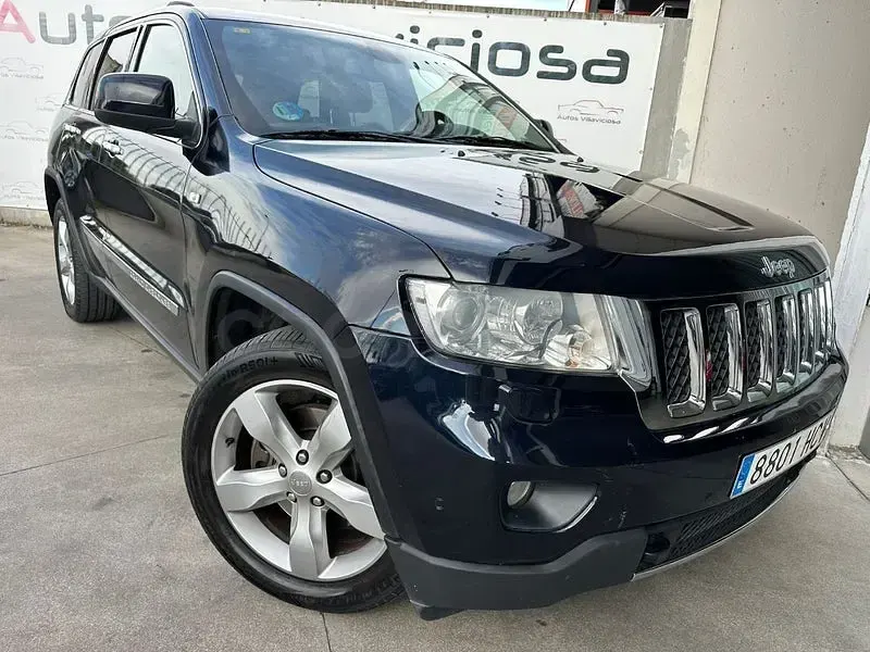 Käytetty Jeep Grand Cherokee Overland 286 HP (210 kW) 2011 Musta Katumaasturi