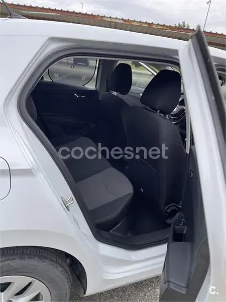 Usado Skoda Fabia Ambition 80 CV (58 kW) 2023 Blanco Utilitario
