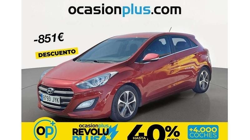 Usado Hyundai i30 GO! 101 CV (74 kW) 2017 Rojo Utilitario
