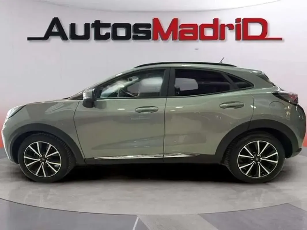 Usado Ford Puma Titanium 125 CV (91 kW) 2021 Plateado SUV