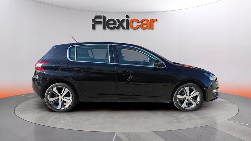 Usado Peugeot 308 Allure 120 HP (88 kW) 2017 Amarelo Sedan