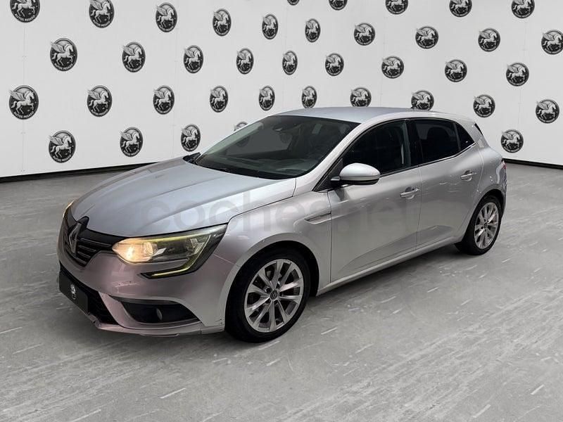 Usado Renault Mégane GT Line GT-Line 132 CV (97 kW) 2017 Gris / plata Berlina