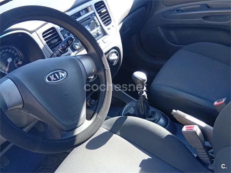 Usado Kia Rio Active 94 CV (69 kW) 2008 Negro Berlina