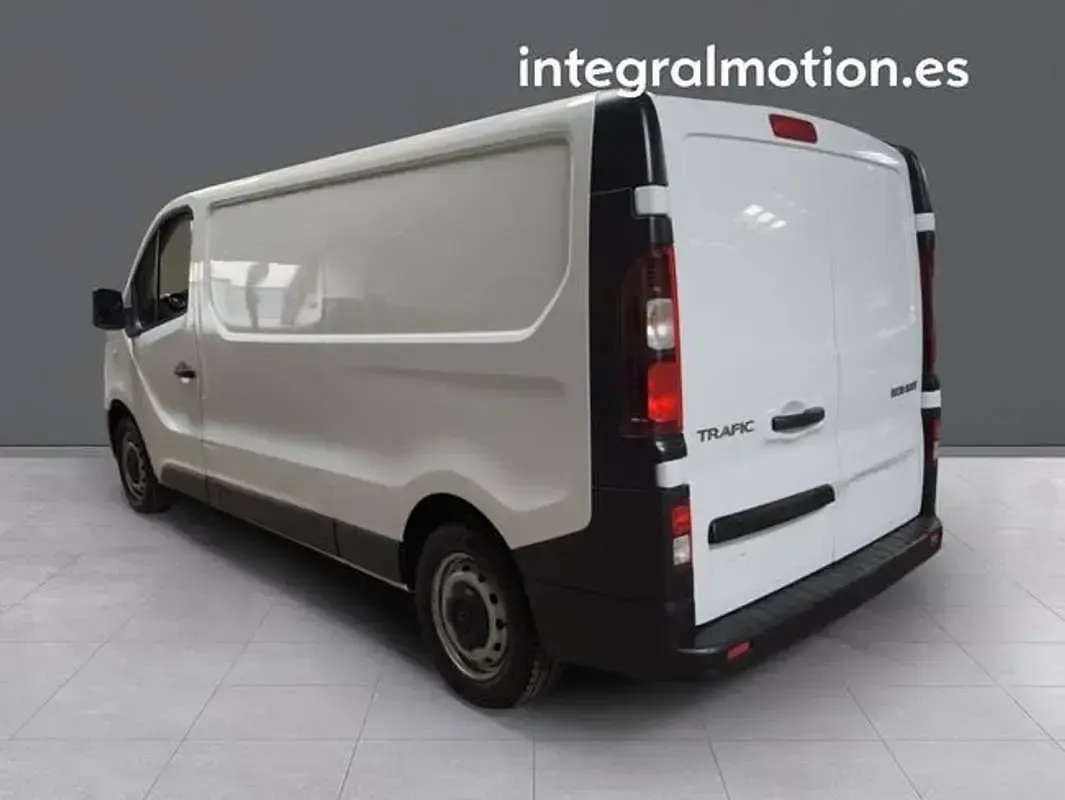 Usado Renault Trafic 170 CV (125 kW) 2022 Blanco Monovolumen