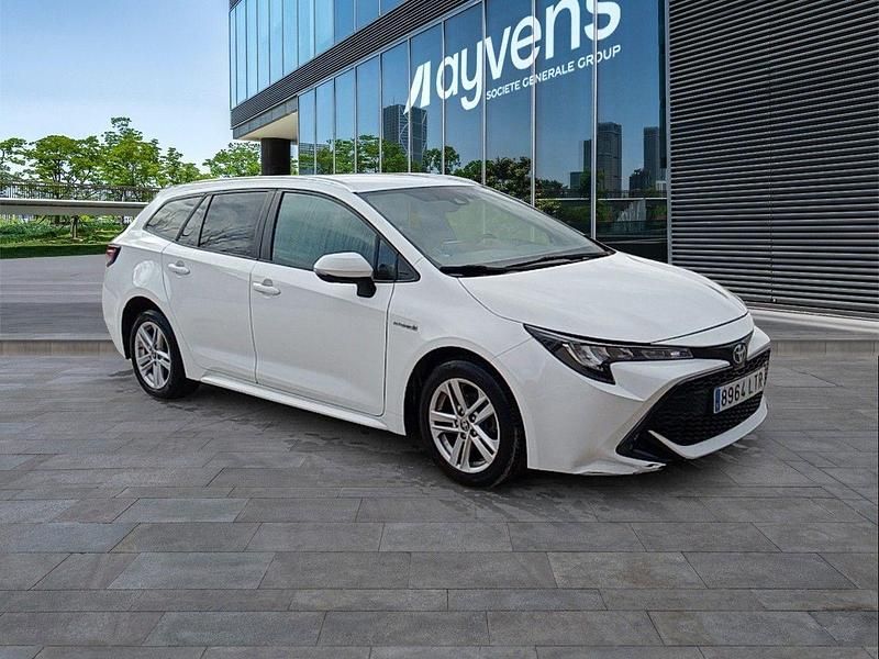 Usado Toyota Corolla Active 122 CV (89 kW) 2021 Blanco Familiar