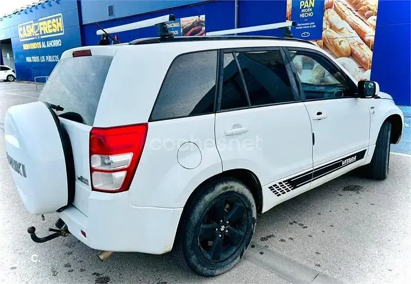 Usado Suzuki Grand Vitara 129 CV (94 kW) 2011 Blanco SUV