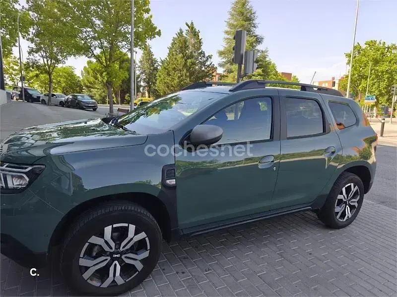 Usado Dacia Duster Extreme 100 CV (73 kW) 2024 Verde SUV