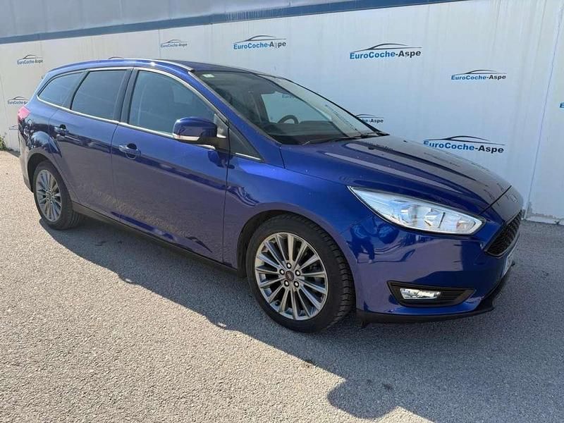 Usado Ford Focus Business Edition 125 CV (91 kW) 2018 Azul Familiar