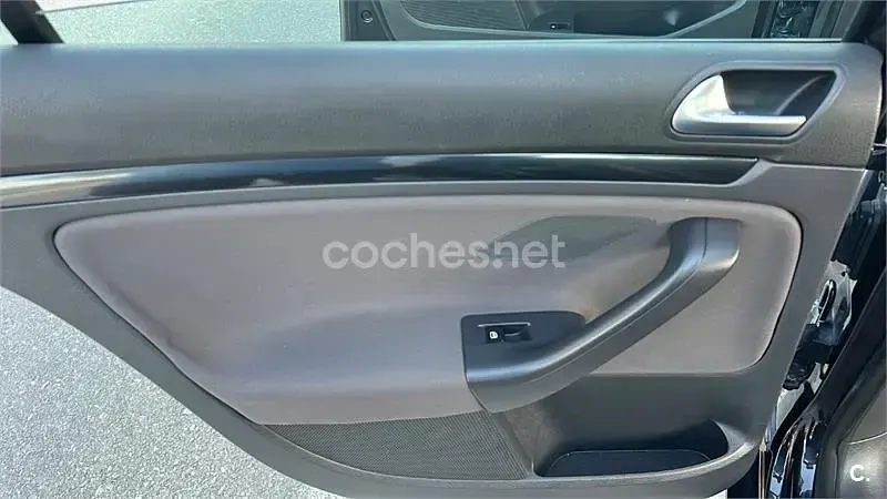 Usado VW Golf VI GT 105 CV (77 kW) 2008 Negro Utilitario