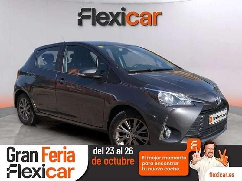 Gris Usado 2020 Toyota Yaris Active Utilitario | 12.190 € (Precio justo) - Imagen 1/4