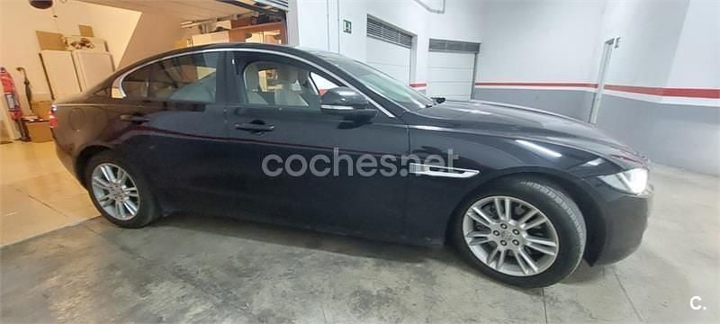 Negro Usado 2015 Jaguar XE Berlina | 12.900 € (Precio justo) - Imagen 1/4