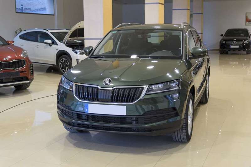 Verde Usado 2018 Skoda Karoq SportLine SUV | 17.590 € (Buen precio) - Imagen 1/4