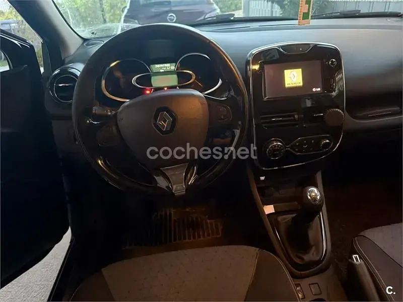 Usado Renault Clio IV Dynamique 90 CV (66 kW) 2013 Negro Berlina