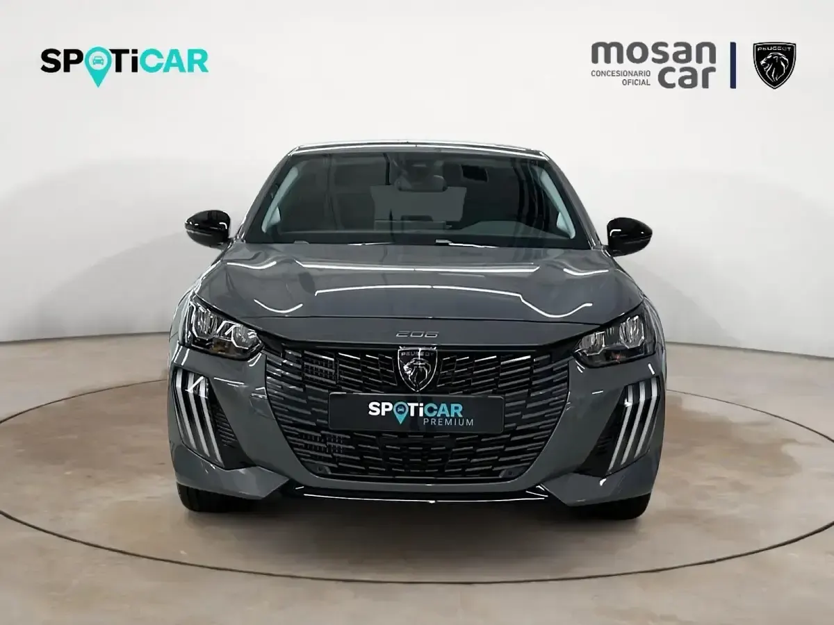 Nuevo Peugeot 208 Allure 100 CV (73 kW) 2025 Gris Utilitario