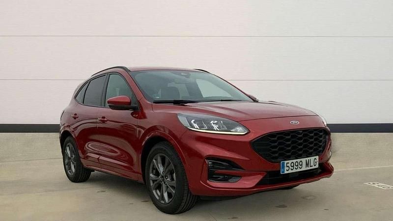 Usado Ford Kuga ST-Line 120 CV (88 kW) 2023 Rojo SUV