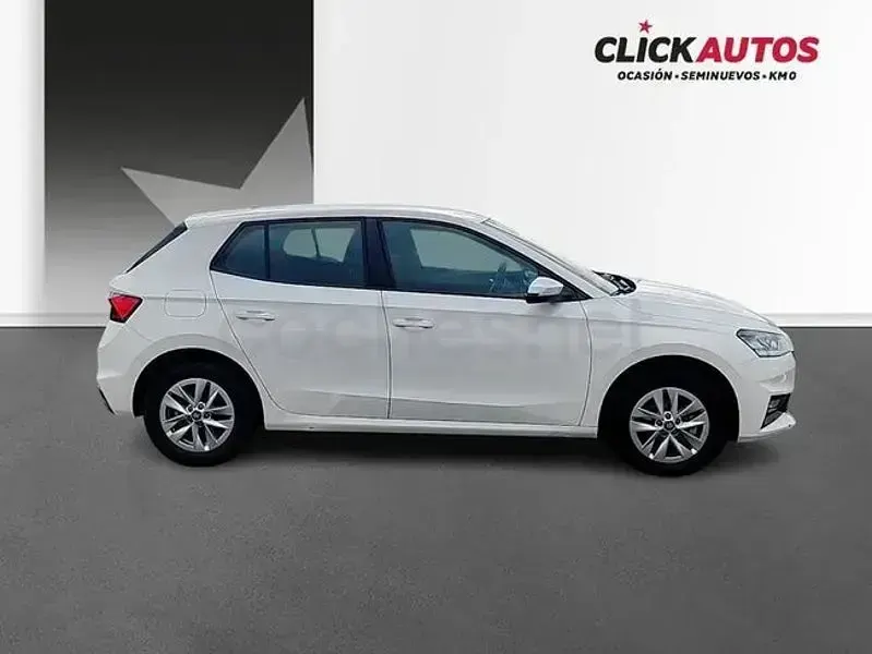 Usado Skoda Fabia Selection 115 CV (84 kW) 2026 Blanco Utilitario