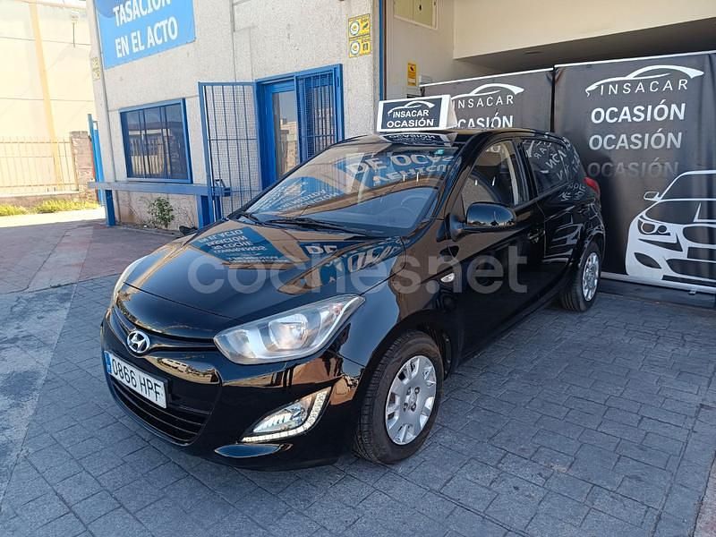 Usado Hyundai i20 85 CV (62 kW) 2013 Negro Berlina