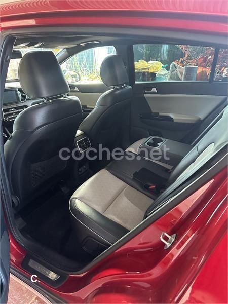 Usado Kia Sportage GT-Line 177 CV (130 kW) 2017 Rojo SUV