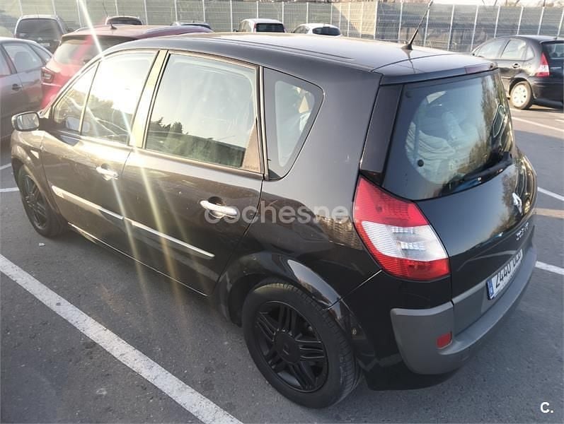Usado Renault Scénic II Authentique 100 CV (73 kW) 2005 Negro Monovolumen