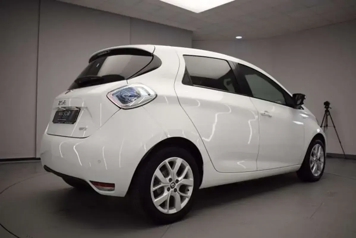 Usado Renault Zoe Intens 67 kW (92 CV) 2018 Blanco Utilitario