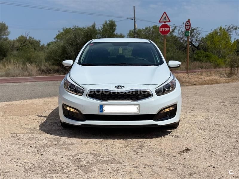 Usado Kia Ceed GT 90 CV (66 kW) 2017 Blanco Berlina