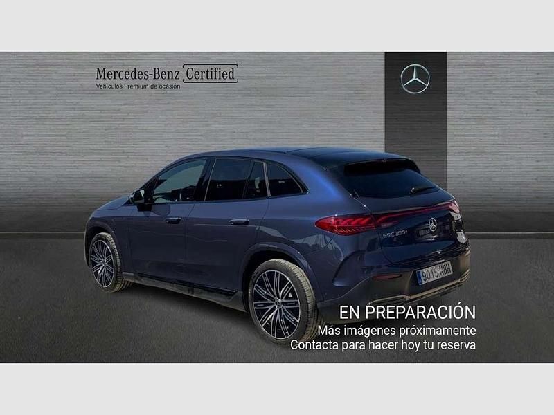 Usado Mercedes EQE350 AMG 235 kW (320 CV) 2025 Azul SUV