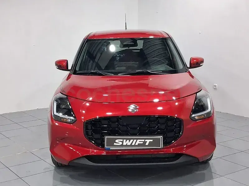 Nuevo Suzuki Swift 81 CV (59 kW) 2026 Rojo Utilitario