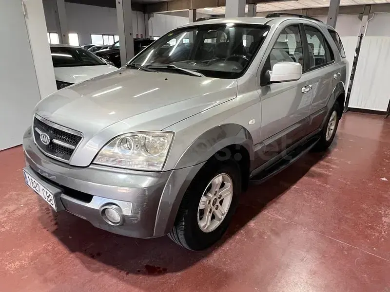 Usado Kia Sorento EX 140 CV (102 kW) 2002 Gris / plata SUV