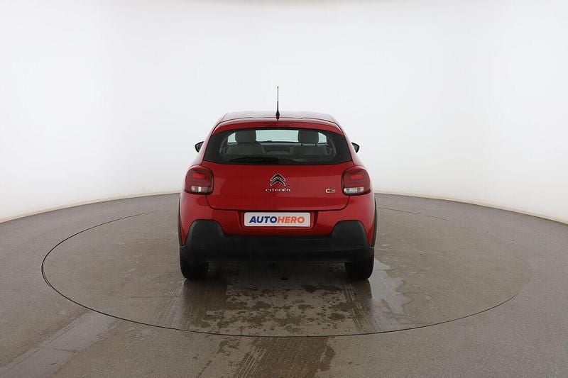 Usado Citroën C3 Feel 68 CV (50 kW) 2019 Rojo Utilitario