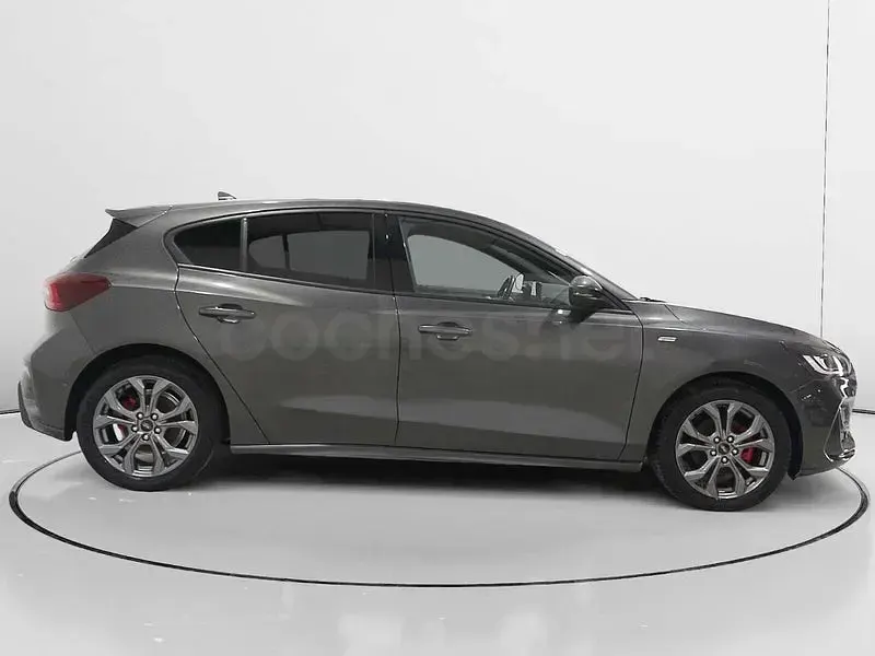Usado Ford Focus ST-Line 125 CV (91 kW) 2022 Gris Familiar
