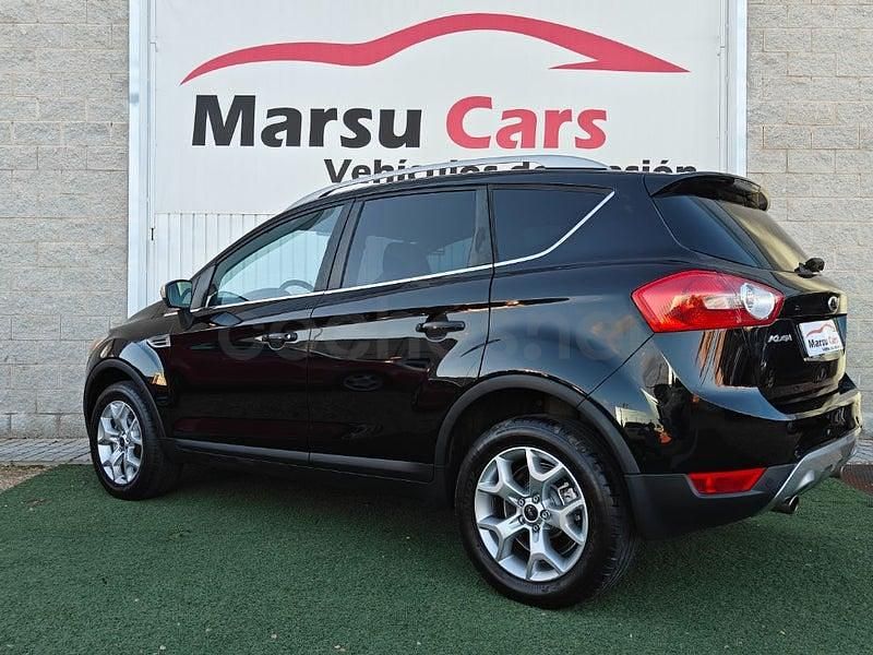 Usado Ford Kuga Titanium 140 HP (102 kW) 2011 Preto SUV