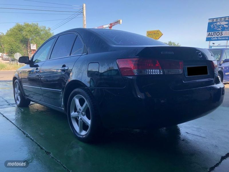 Usado Hyundai Sonata 140 CV (102 kW) 2007 Negro Berlina